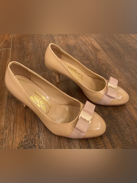Salvatore Ferragamo Shoes - Salvatore Ferragamo Nude Patent Carla Bow Pumps